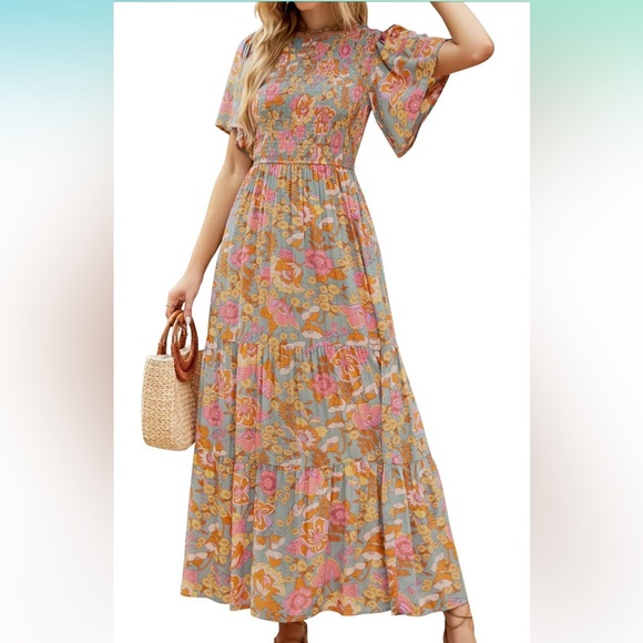 Flutter sleeve maxi dress - Picture 2 of 6
